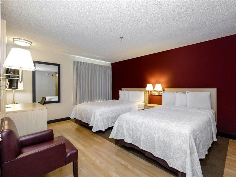 Red Roof Inn Plus + Гейнсвилл Экстерьер фото